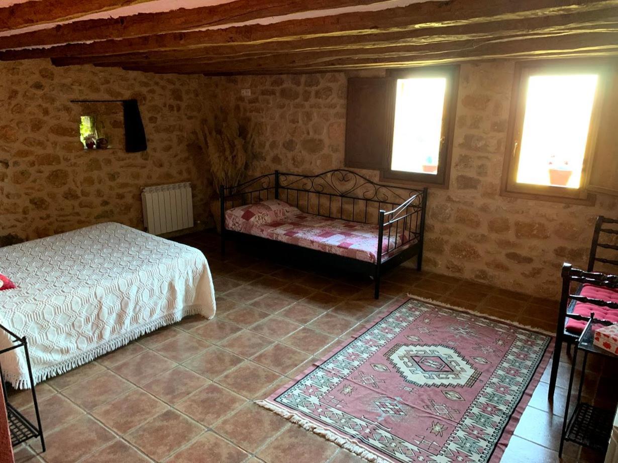 Masia De La Serra De La Cogulla Пеньярроия-де-Таставинс Экстерьер фото